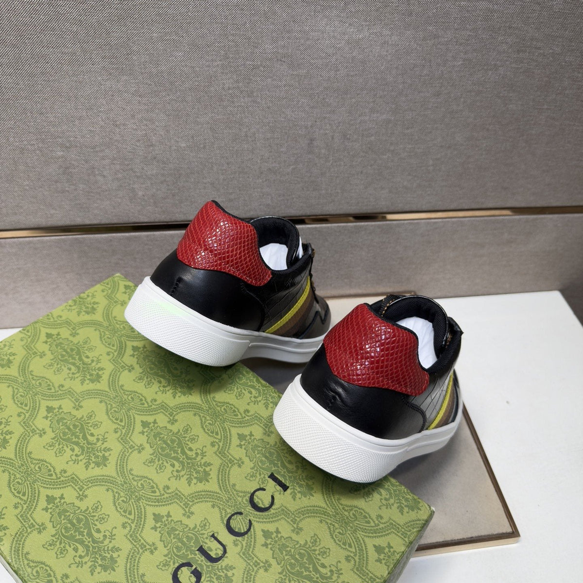 Gucci Black Stripe Low-Top Sneakers — back