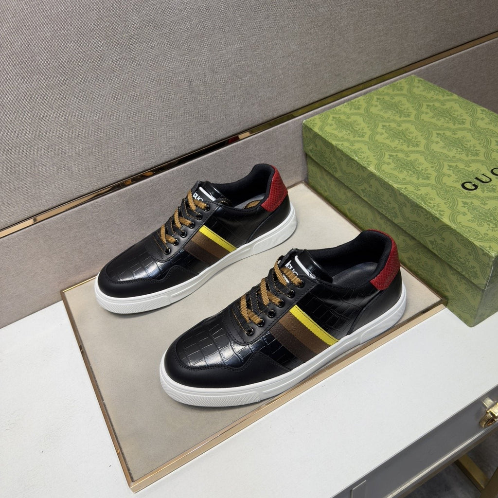 Gucci Black Stripe Low-Top Sneakers — front