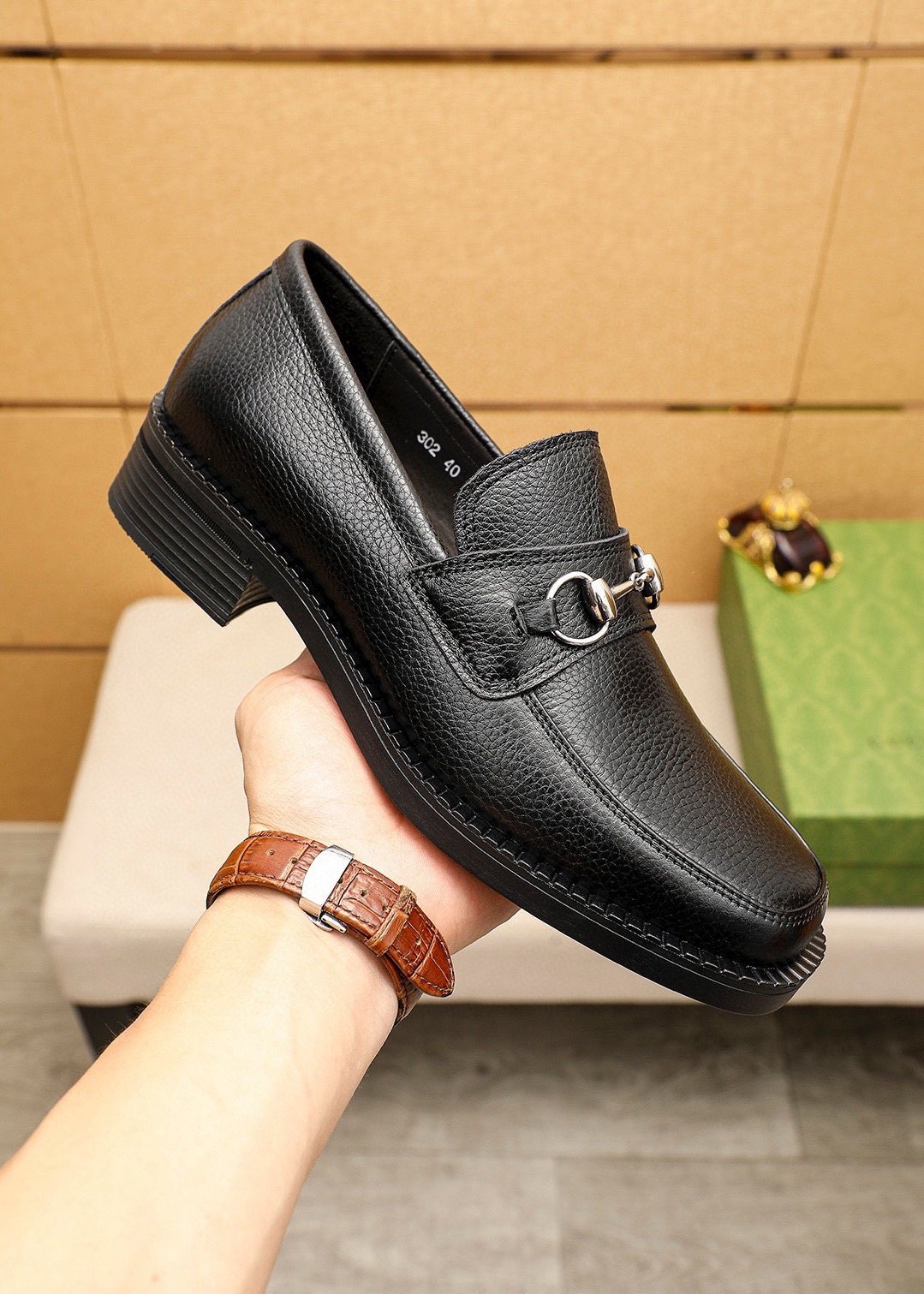 Gucci Black Textured Leather Loafers — model