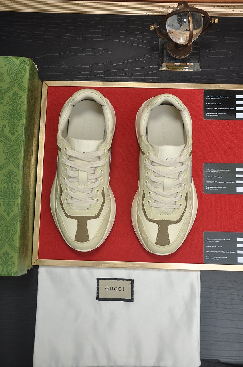 Gucci Cream Taupe Chunky Sneakers — front