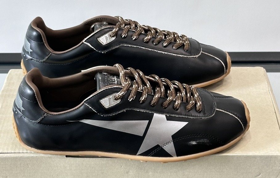 Golden Goose Black Star Low-Top Sneakers — hero