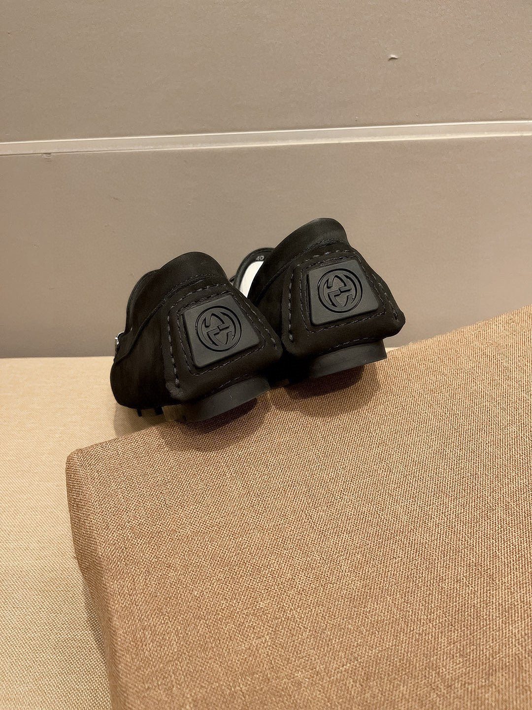 Gucci Black Metal-Detail Loafers — back