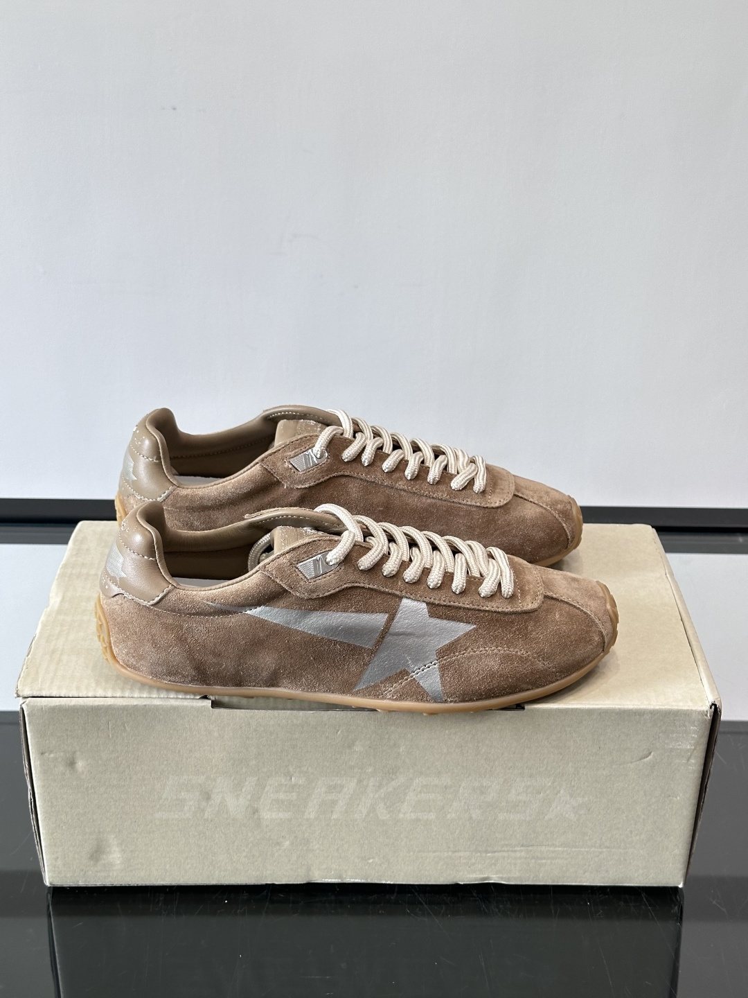 Golden Goose Brown Star Sneakers — hero
