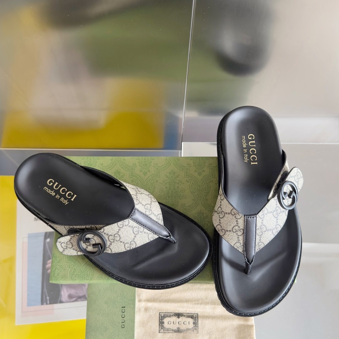 Gucci Monogram Thong Sandals — front