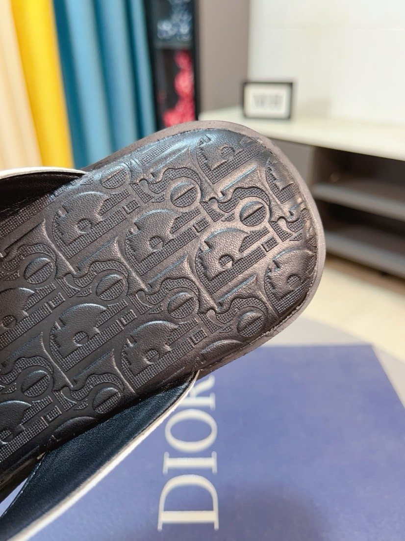 Dior Patterned Strap Thong Sandals — detail