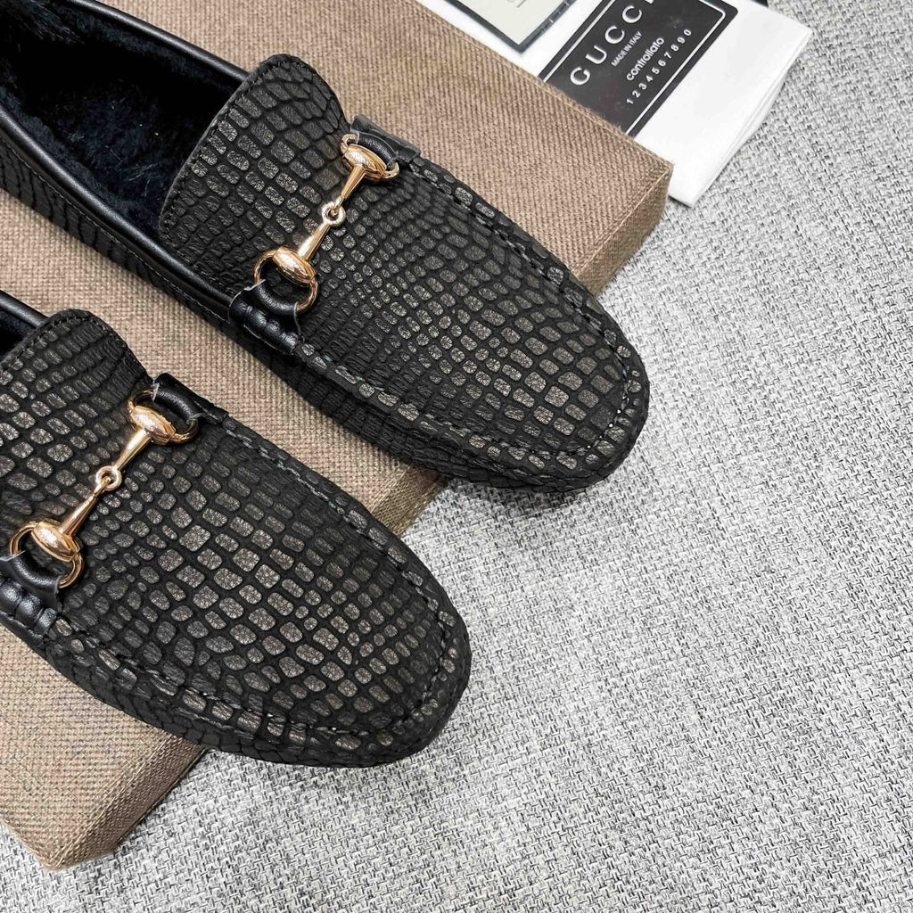 微商相册测试鞋子-Gucci Black Textured Horsebit-Style Loafers — detail