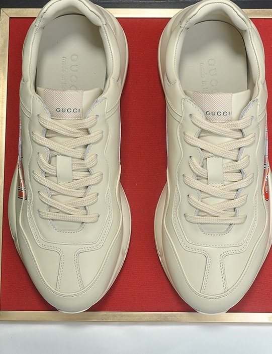 Gucci Ivory White Red Logo Sneakers — hero