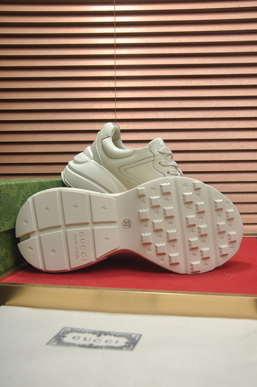 Gucci Cream Graphic Sneakers — side