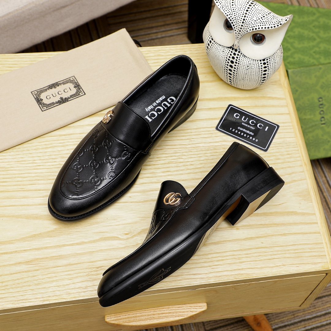 Gucci Black Embossed Hardware Loafers — side