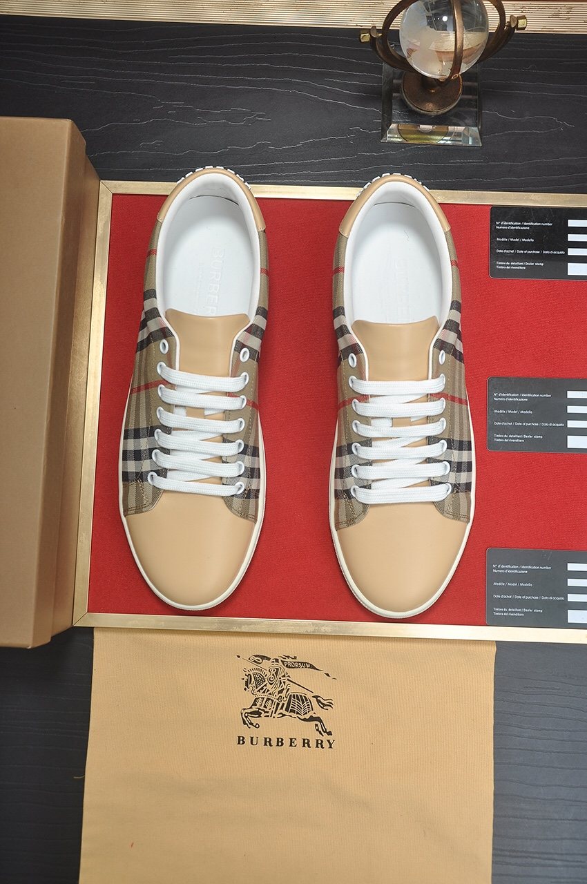 Burberry Beige Plaid Low-Top Sneakers — front