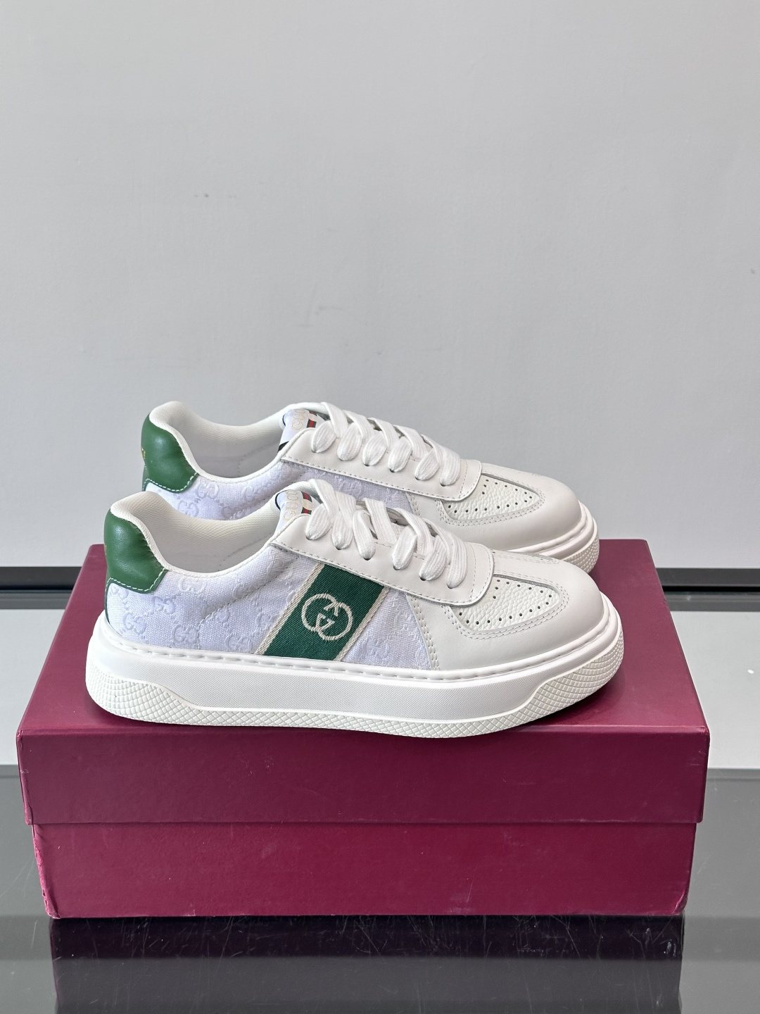 Gucci White and Green Low-Top Sneakers — front