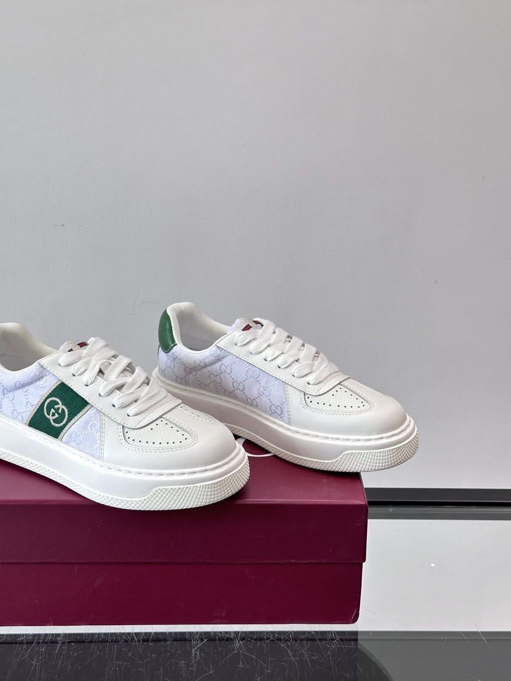 Gucci White and Green Low-Top Sneakers — side