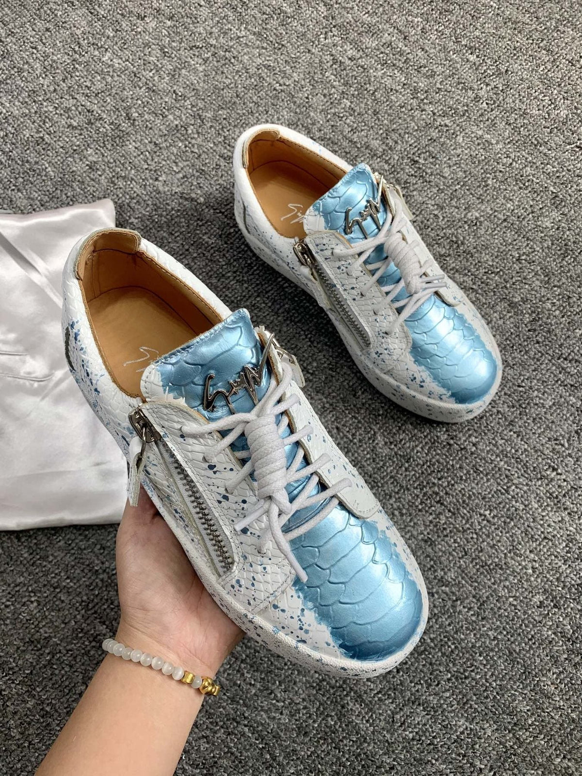 Giuseppe Zanotti Blue Speckle Low-Top Sneakers — model