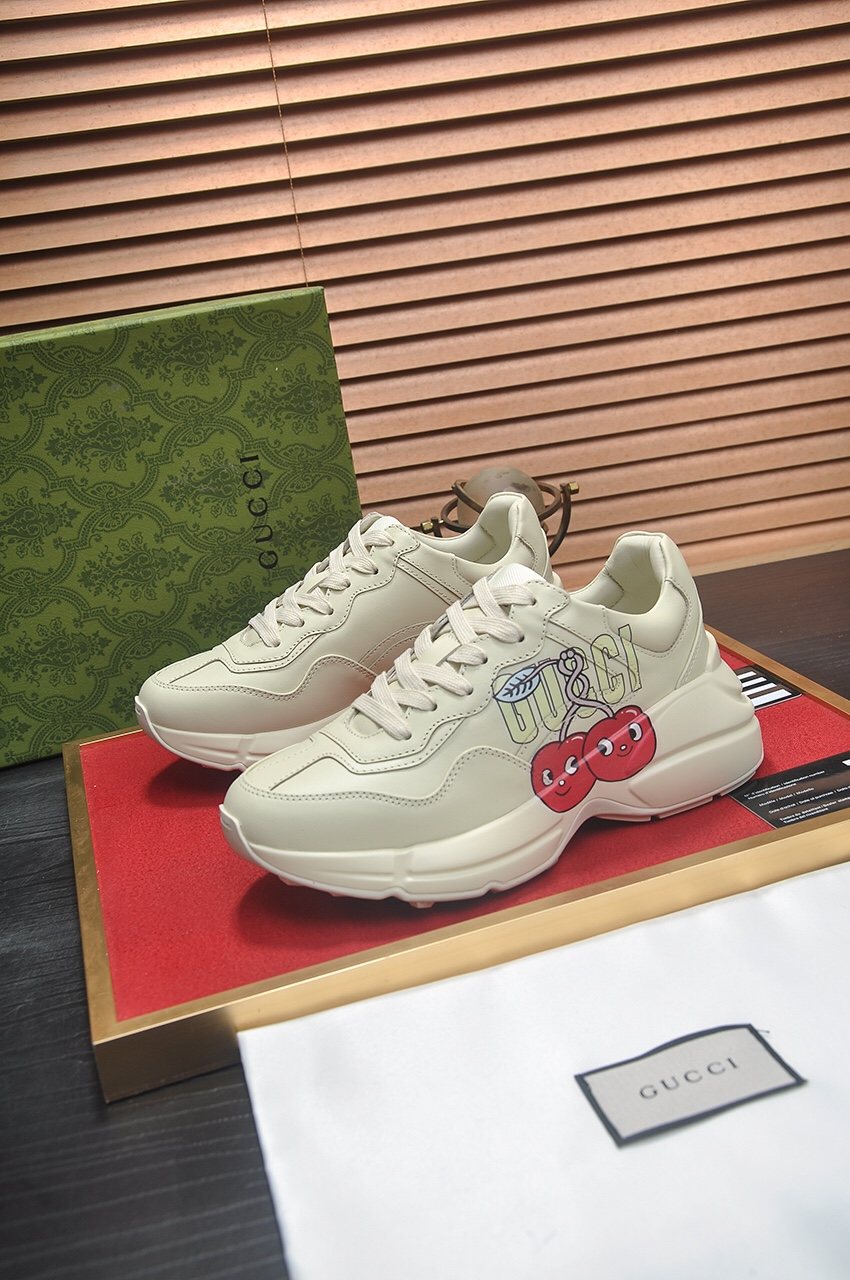 Gucci Off-White Graphic Sneakers — side