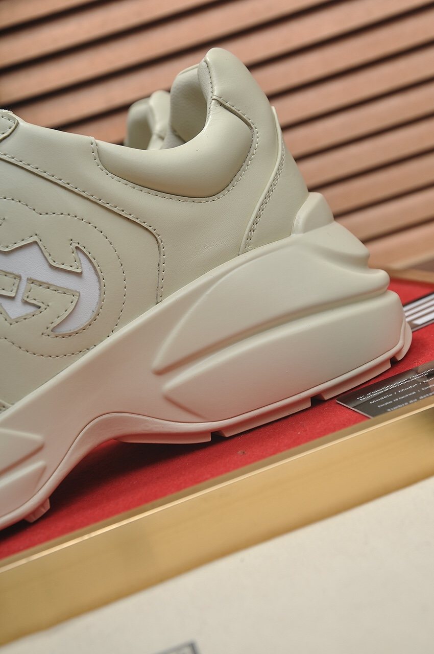 Gucci Off-White Chunky Sneakers — detail