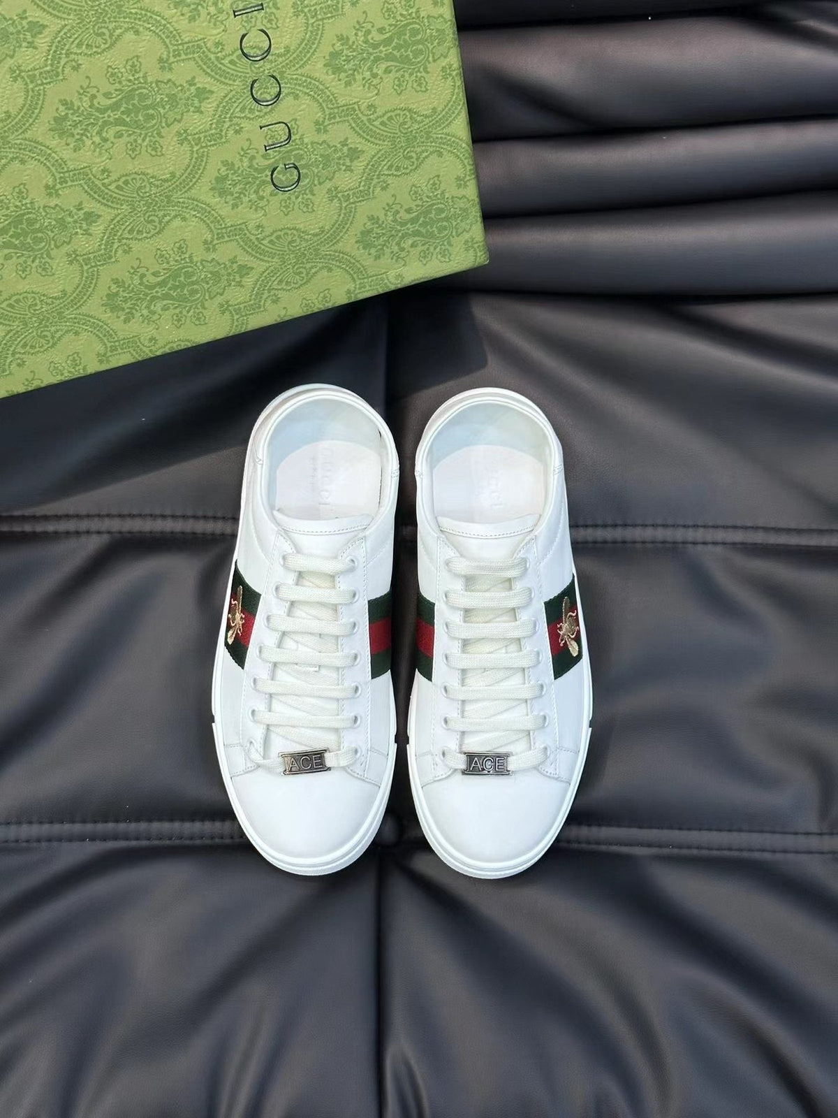 Gucci White Stripe Bee Low-Top Sneakers — front