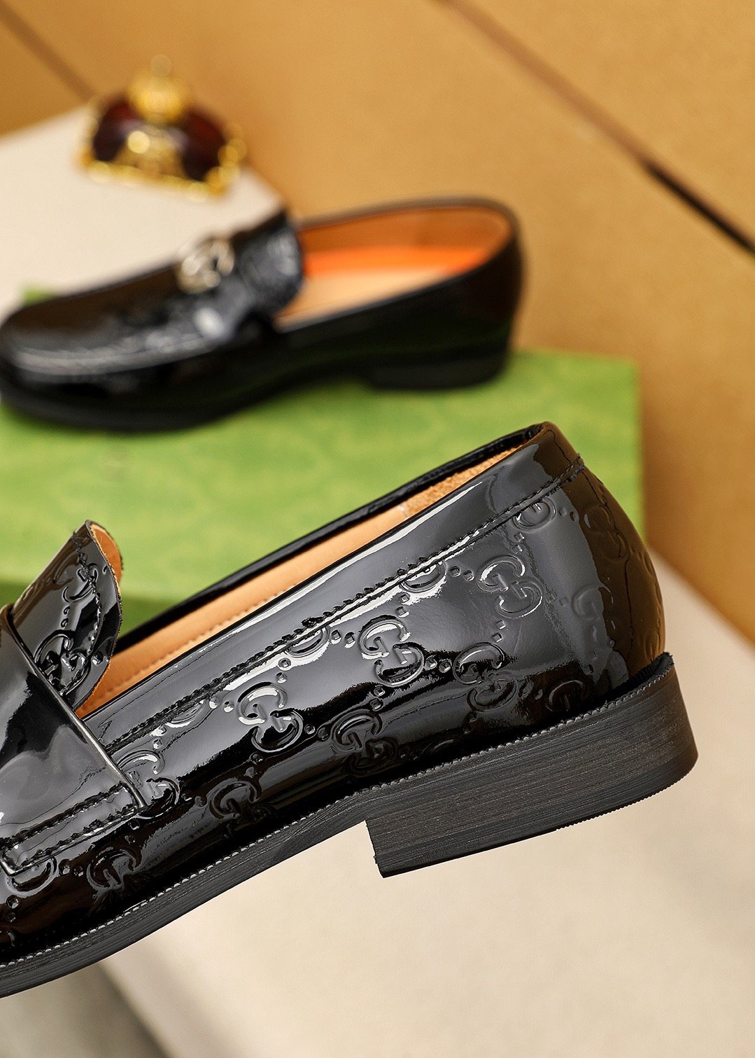 GUCCI Black Glossy Loafers — side