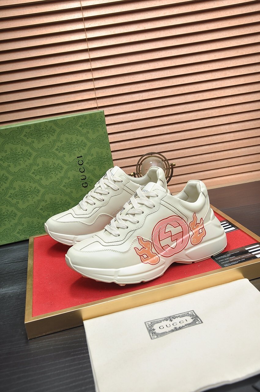 Gucci Cream White Peach Graphic Sneakers — side