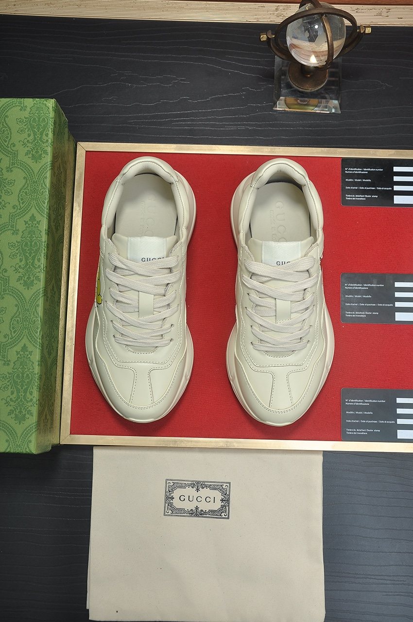 Gucci Off-White Red Accent Sneakers — front