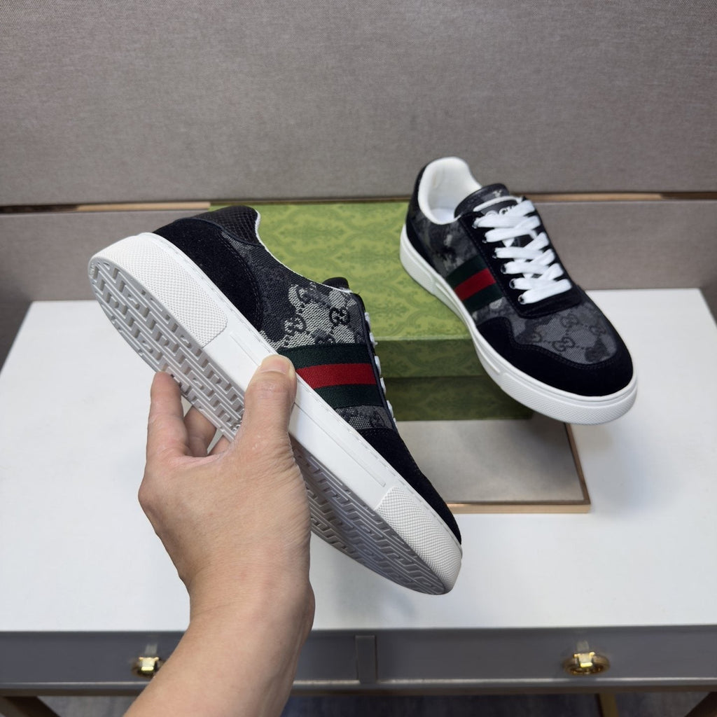 Gucci Green-Red Stripe Sneakers — detail
