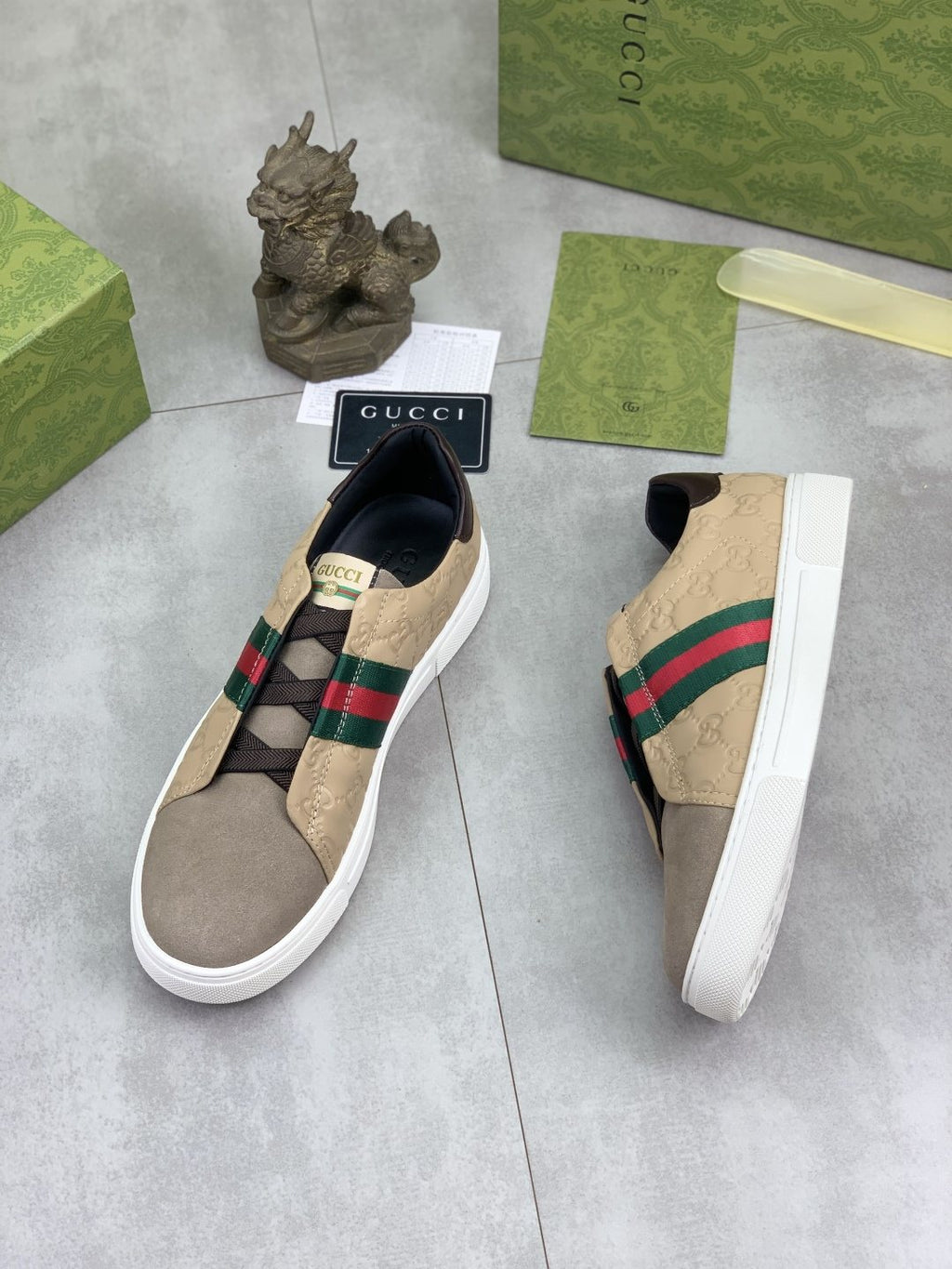 微商相册测试鞋子-Gucci Green-Red Stripe Slip-On Sneakers — side