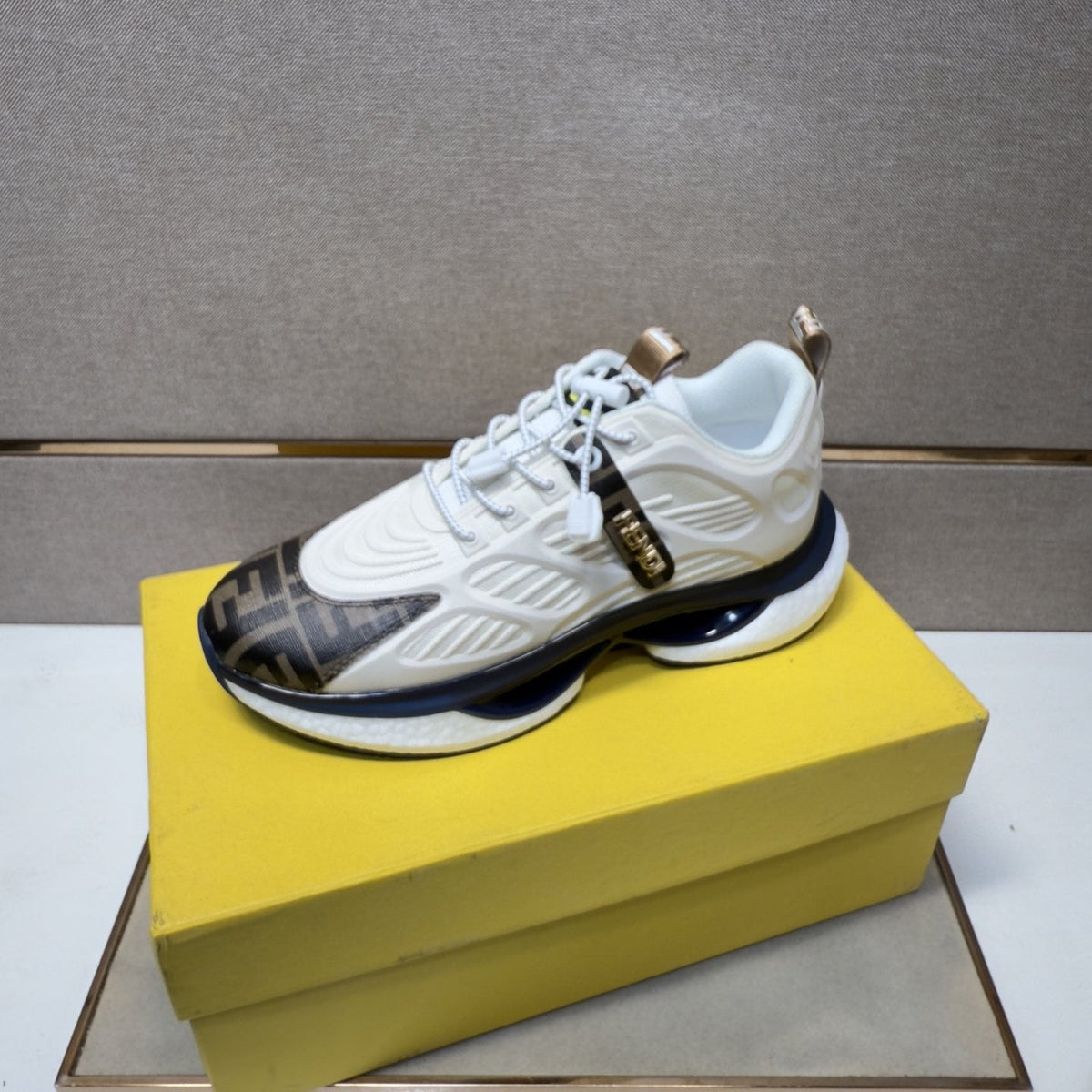 Fendi Patterned Toe Low-Top Sneakers — side