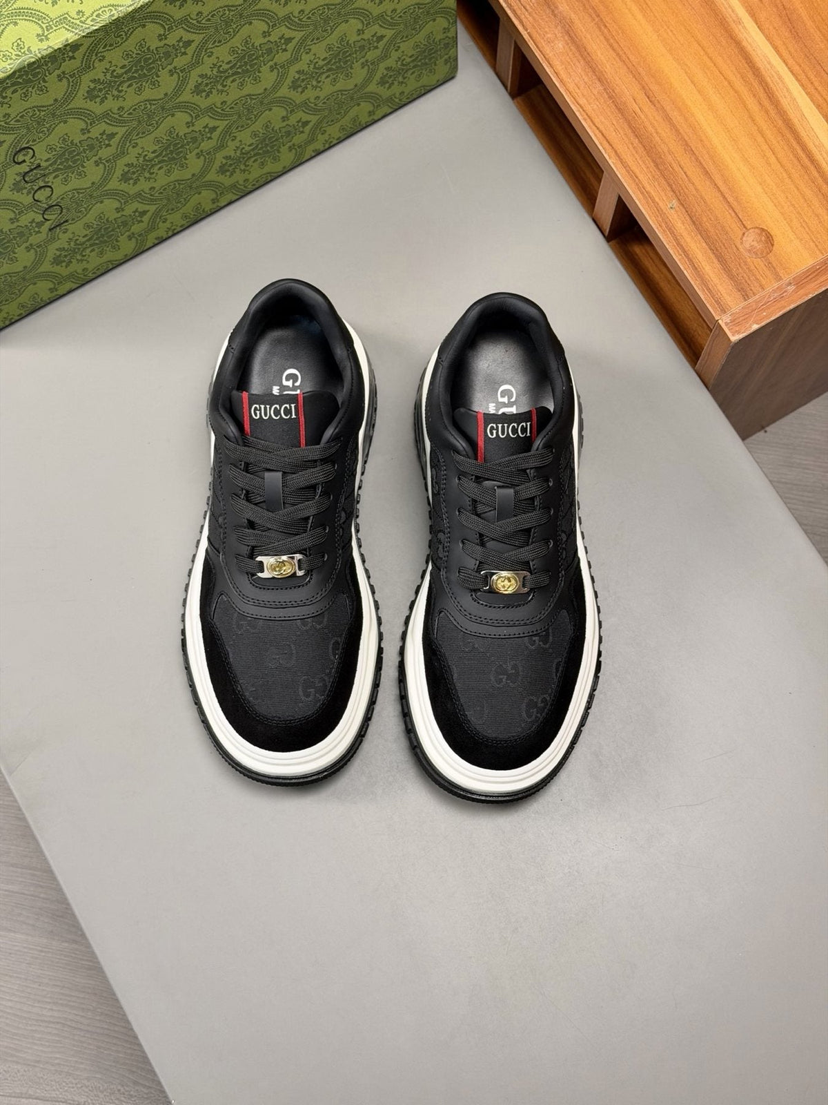Gucci Paneled Low-Top Sneakers — front