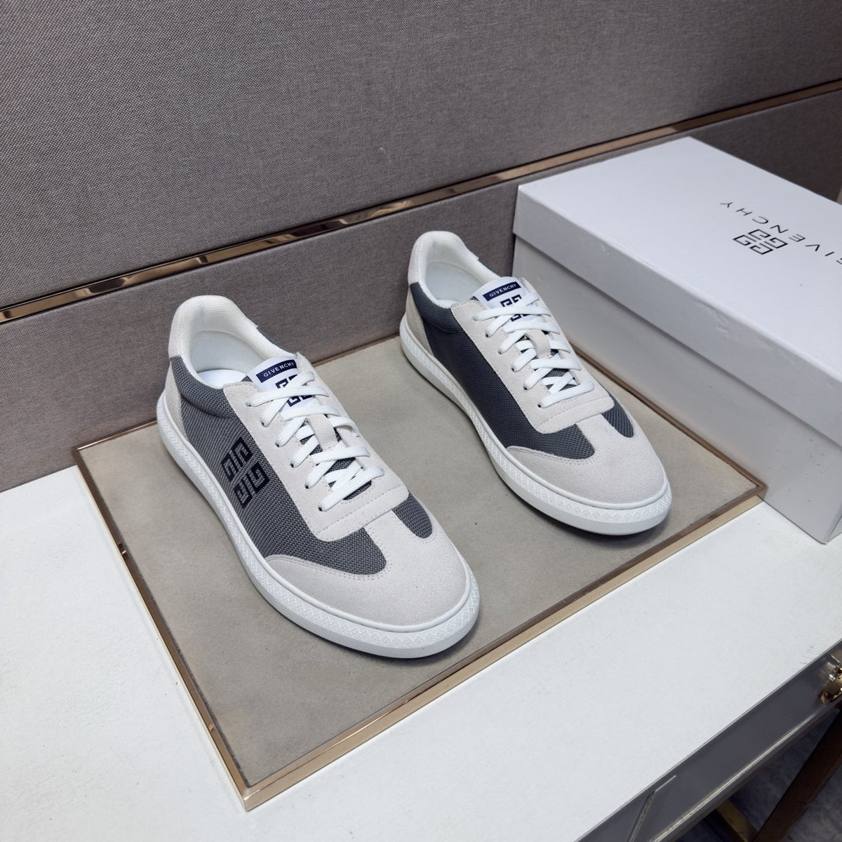 Givenchy Geometric Emblem Low-Top Sneakers — front