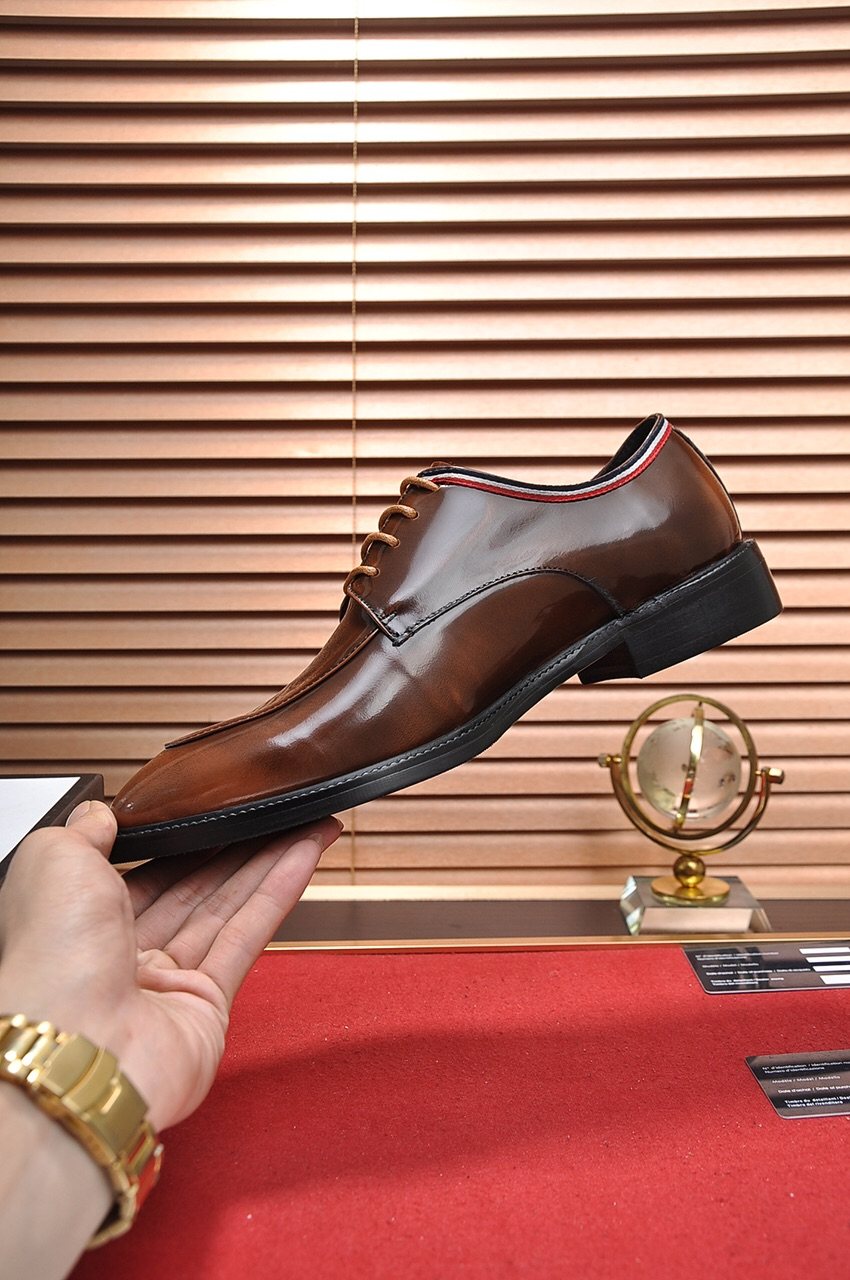 Gucci Polished Lace-Up Dress Shoes — side