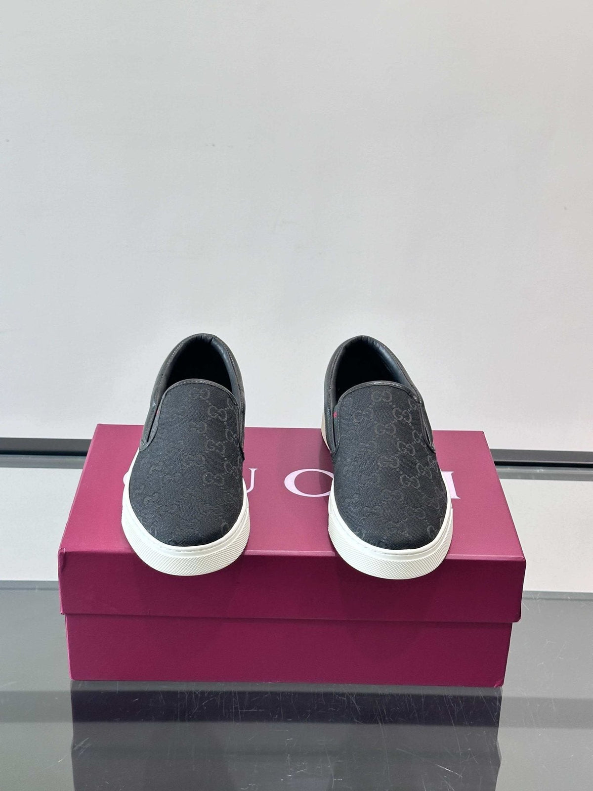Gucci Patterned Slip-On Shoes — front
