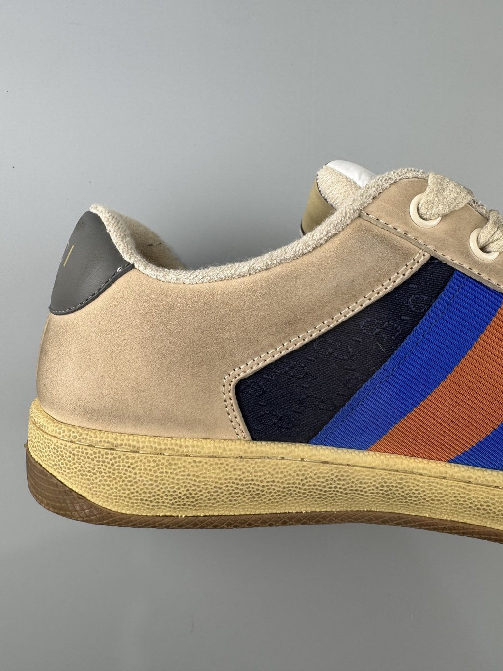 Gucci Beige Stripe Low-Top Sneakers — side
