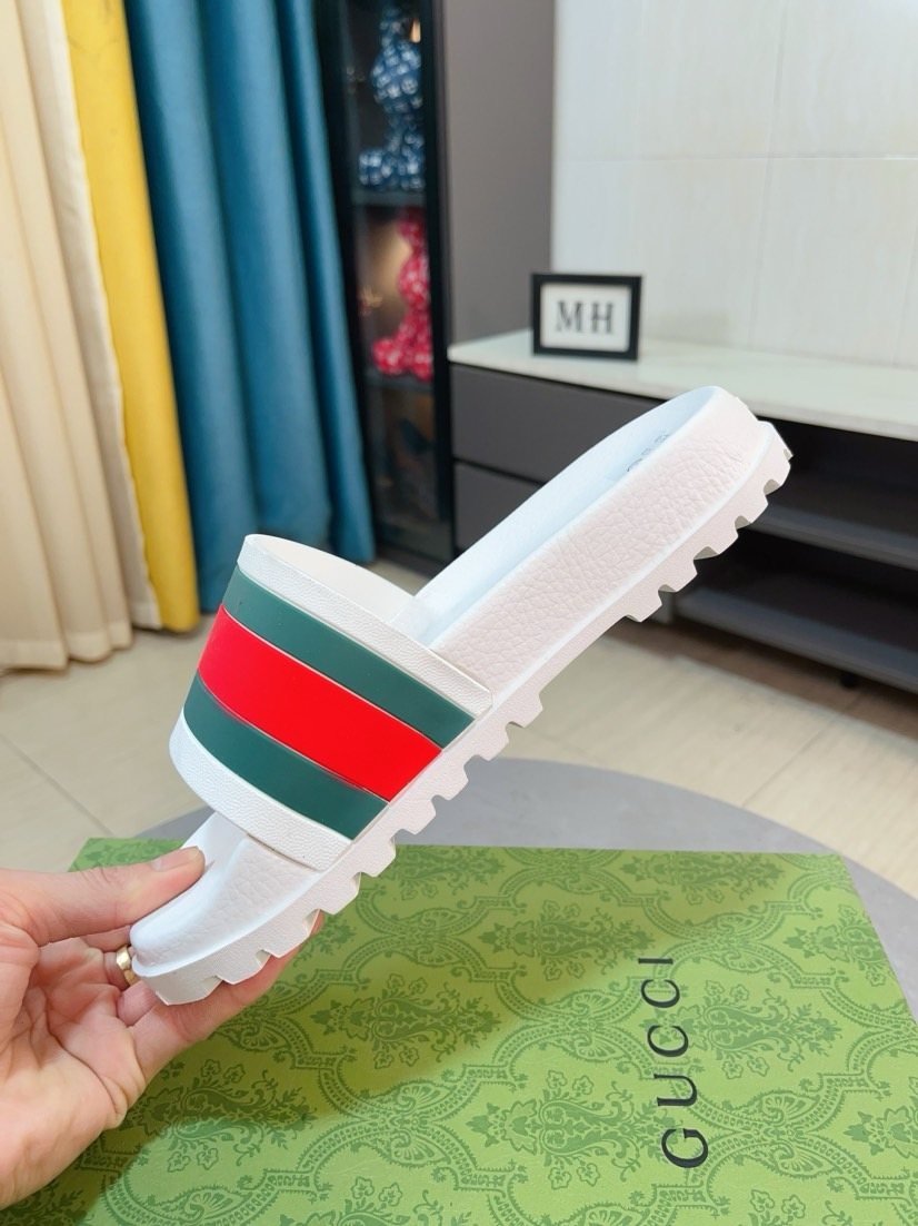 Gucci Green and Red Stripe Slide Sandals — detail