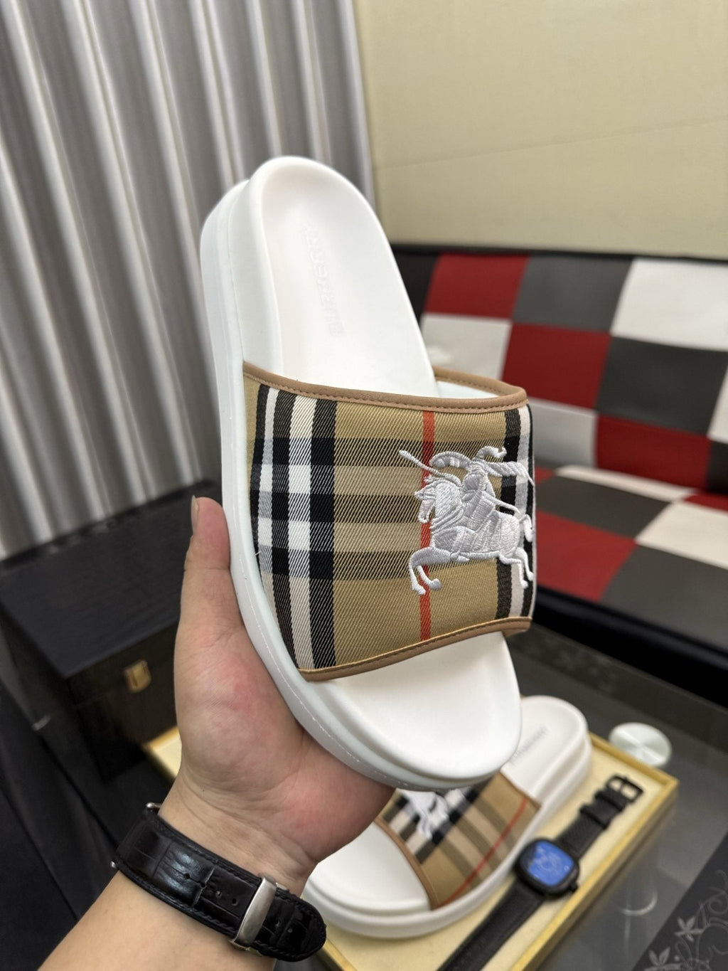 Burberry White Plaid Horse Motif Slide Sandals — model
