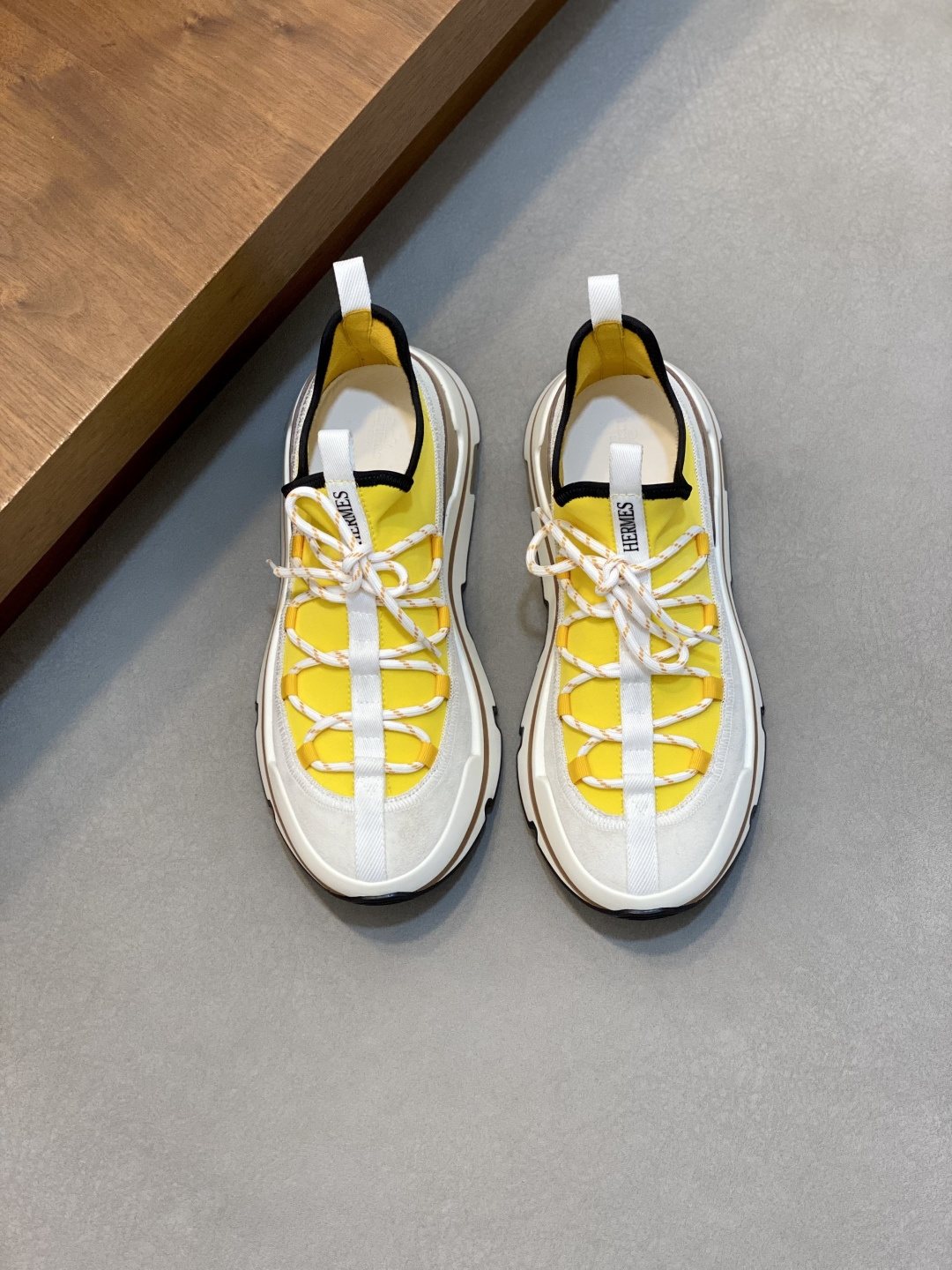 Hermès Bouncing Low-Top Sneakers — front