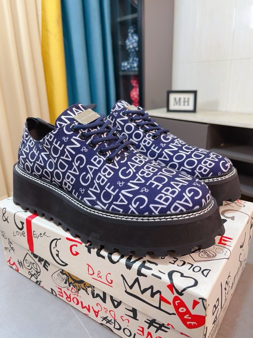 微商相册测试鞋子-Dolce & Gabbana Text-Print Lug Sole Shoes — hero