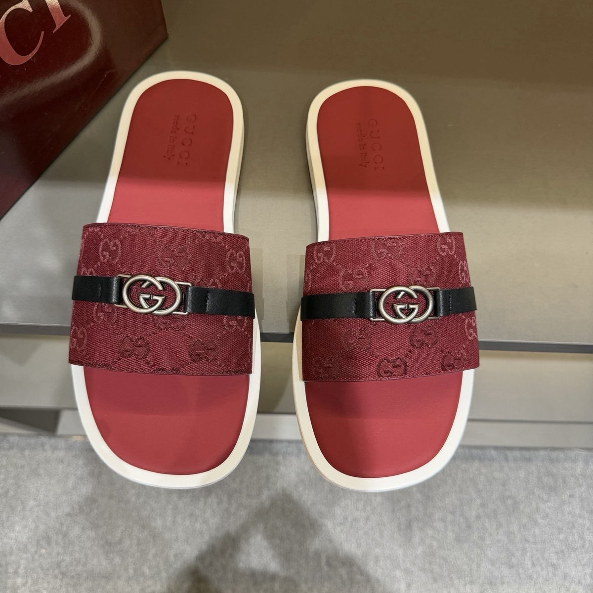 Gucci Beige Patterned Strap Slide Sandals — front