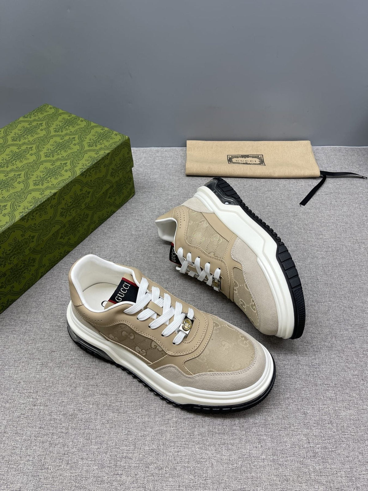Gucci Men’s Low-Top Lace-Up Sneakers — side
