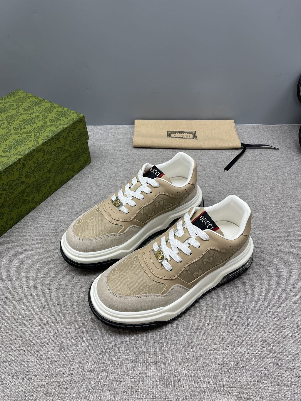 Gucci Men’s Low-Top Lace-Up Sneakers — side