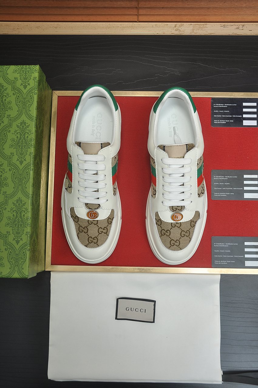 Gucci Red-Green Stripe Low-Top Sneakers — front