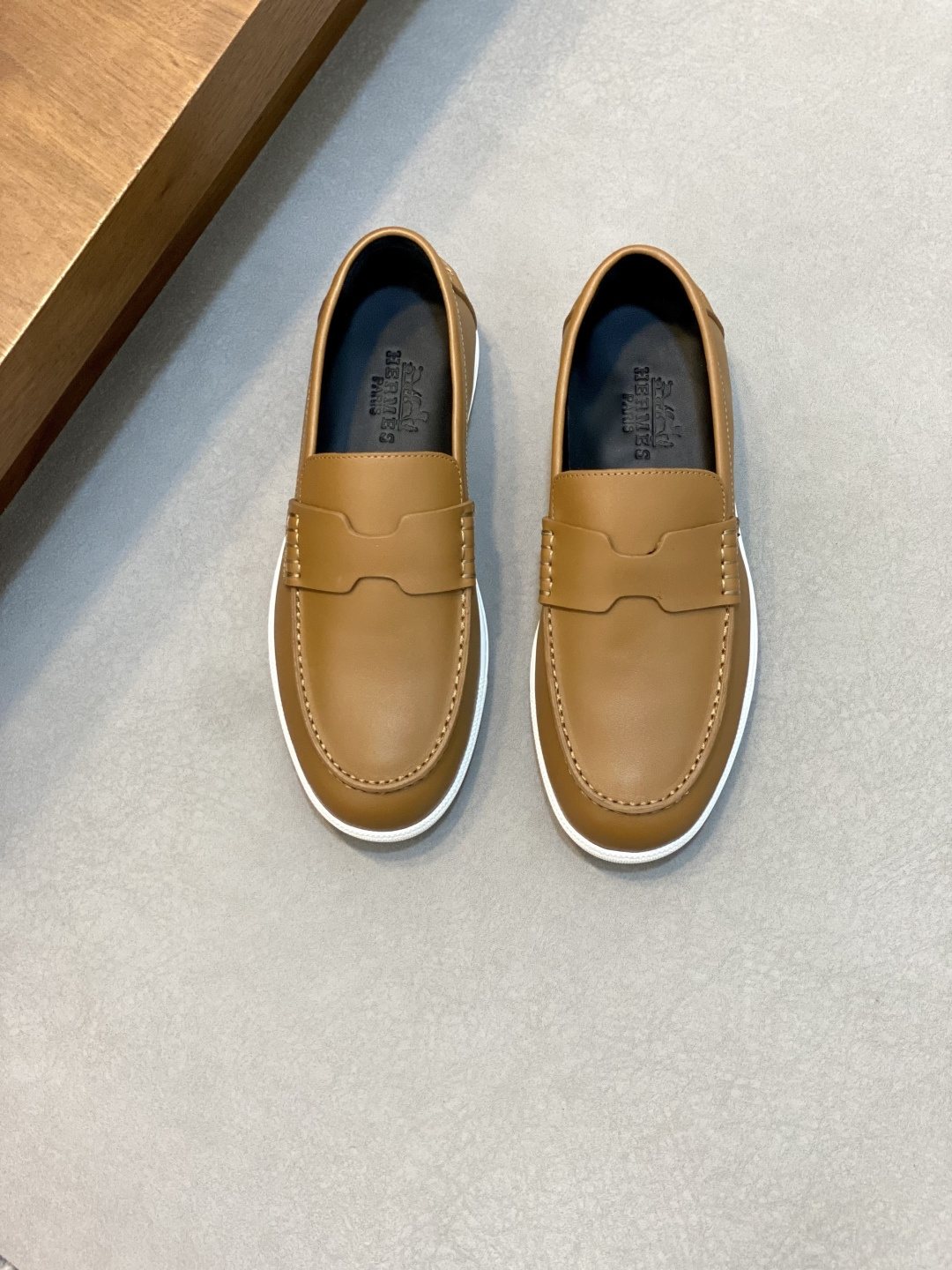 Hermès Contrast Sole Loafers — front