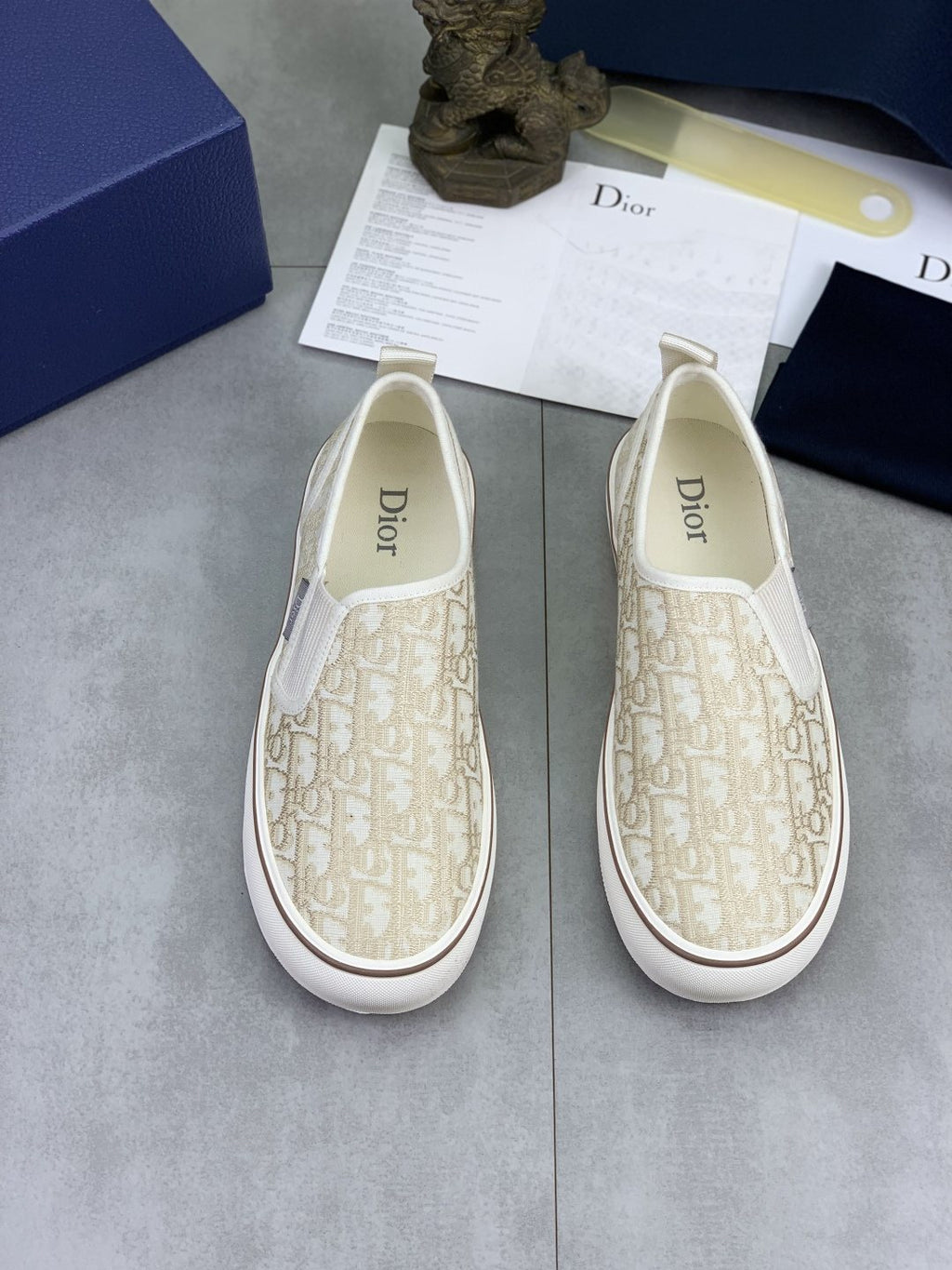 微商相册测试鞋子-Dior Cream Beige Patterned Slip-On Sneakers — front