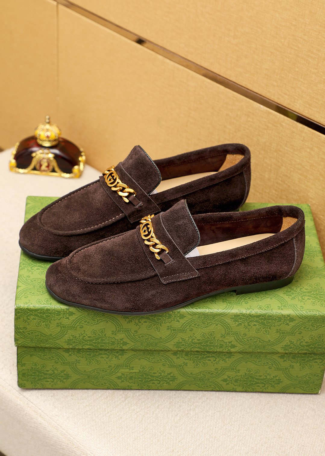 GUCCI Chain Detail Loafers — front