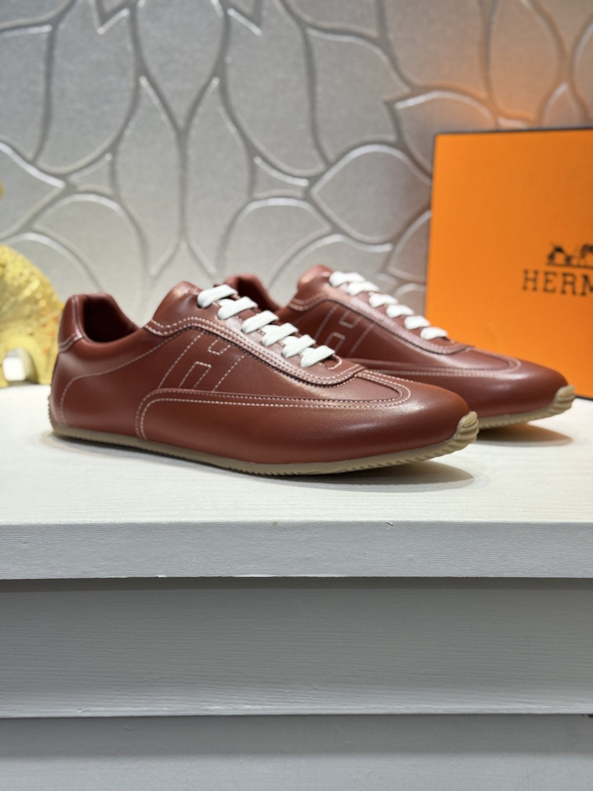 Hermès Contrast-Trim Low-Top Sneakers — front