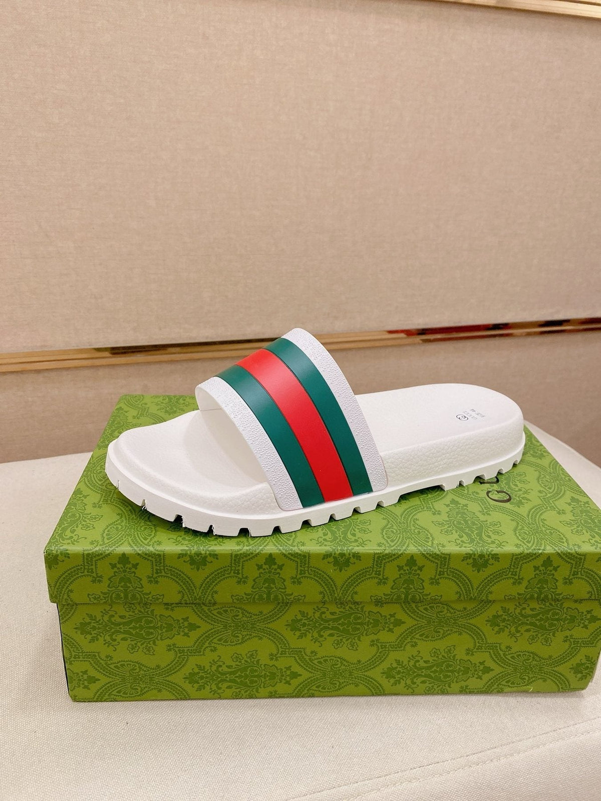 Gucci Green-Red Stripe Slide Sandals — front
