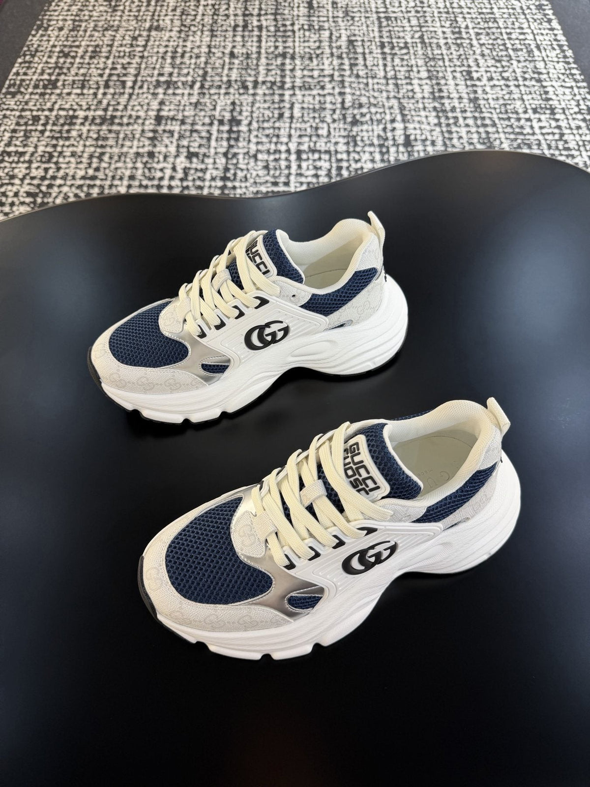 Gucci GG Logo Low-Top Sneakers — front