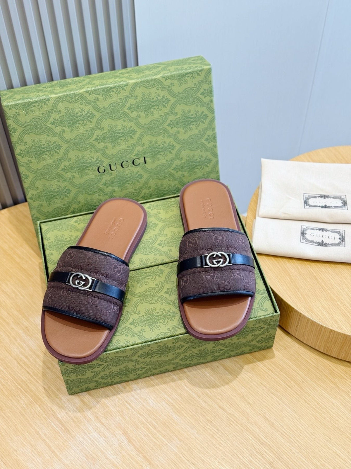 Gucci Interlocking G Stripe Slide Sandals — front