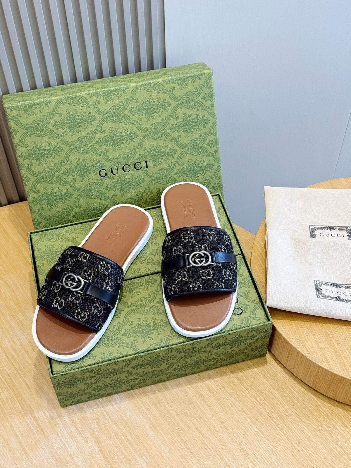 Gucci Interlocking G Stripe Slide Sandals — front