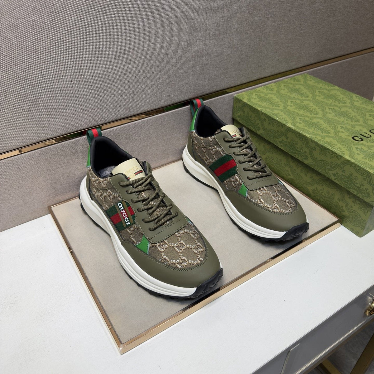Gucci Green-Red Stripe Men’s Sneakers — front