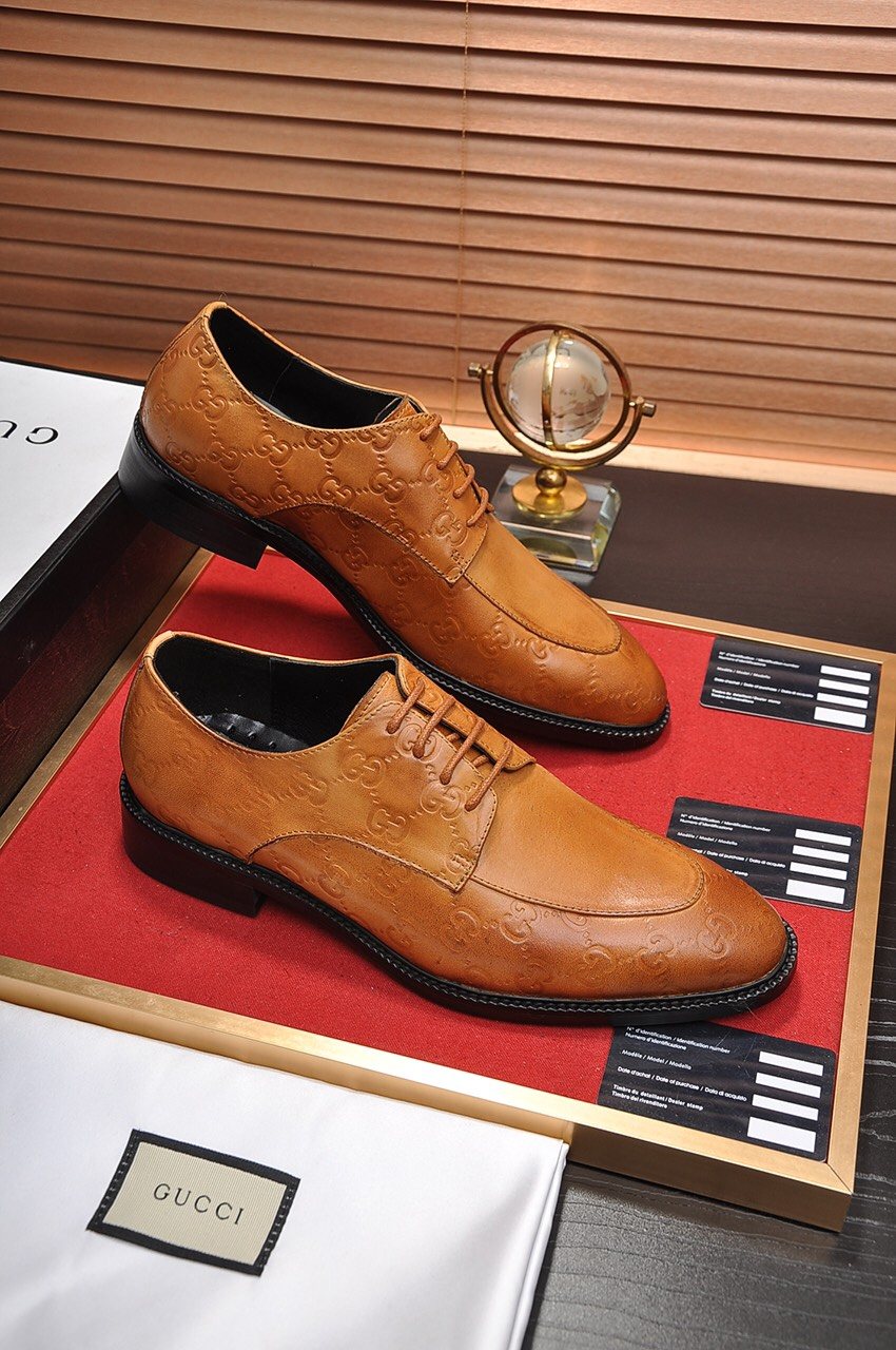 Gucci Cap-Toe Lace-Up Dress Shoes — side