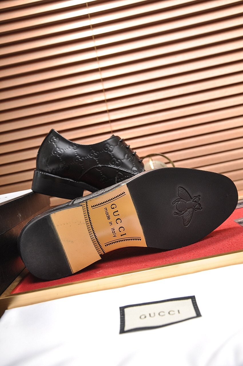 Gucci Cap-Toe Lace-Up Dress Shoes — back